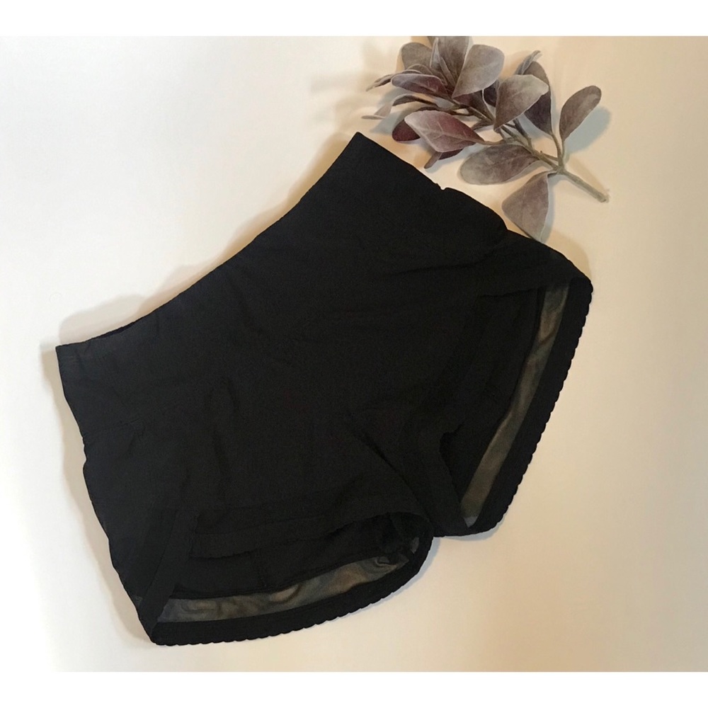 SOLD Lululemon Time To Sweat Black Short - Picture 3 of 8